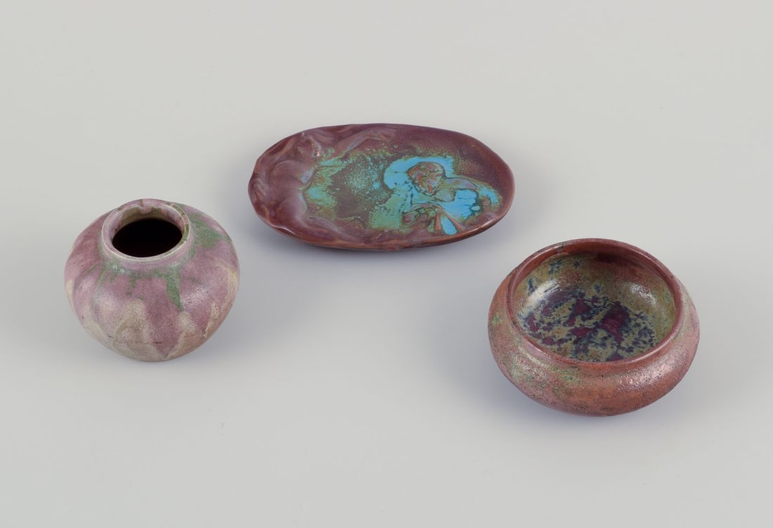 French ceramicists. Three pieces of unique ceramics. 1940-1960s.: French ceramicists. Three pieces of unique ceramics. 1940-1960s. Glaze in earth tones and luster glaze. Two pieces are indistinctly signed and one is unsigned. In perfect condition. Small flat bowl: B