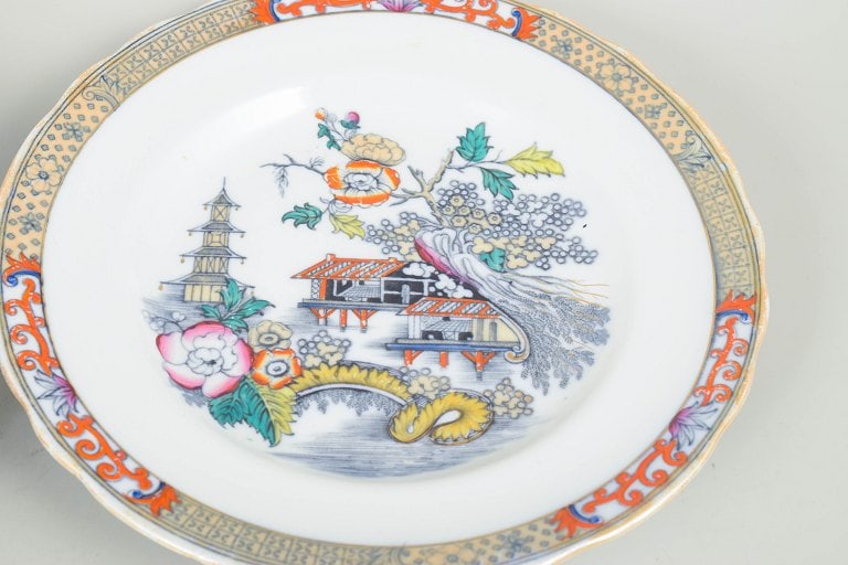 Rörstrand Japan series, Sweden. Set of four faience dinner plates with oriental-inspired - 3