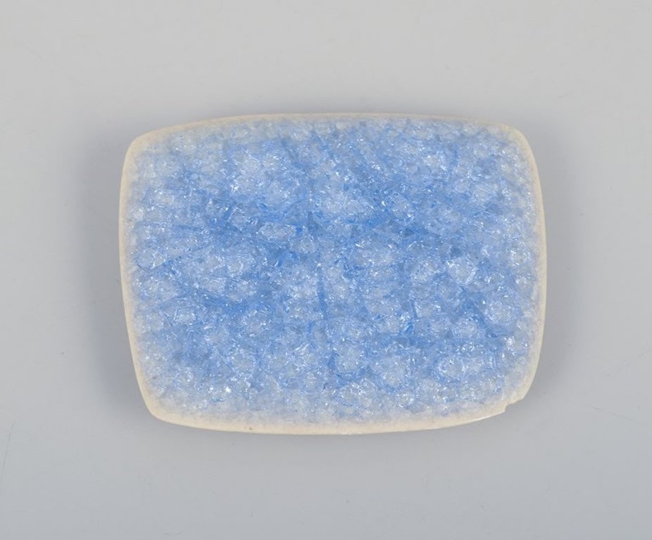 Ole Bjørn Krüger, Danish sculptor and ceramicist. Five unique brooches in glazed stoneware - 4