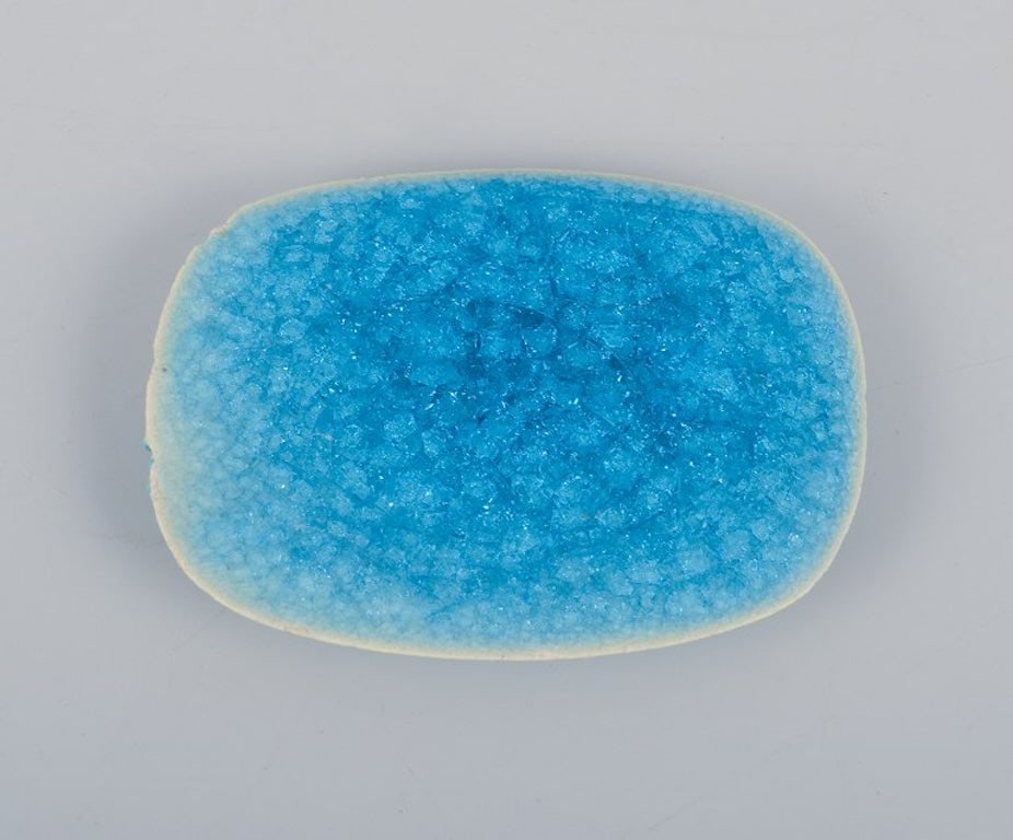 Ole Bjørn Krüger, Danish sculptor and ceramicist. Five unique brooches in glazed stoneware - 5