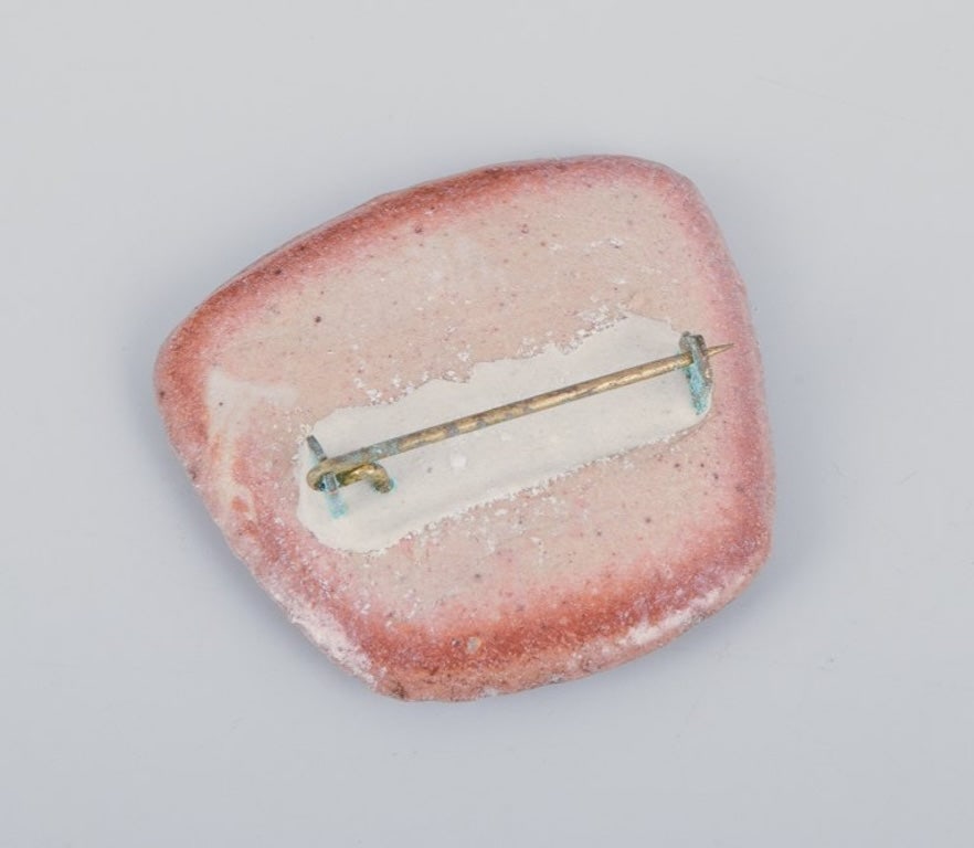 Ole Bjørn Krüger, Danish sculptor and ceramicist. Five unique brooches in glazed stoneware - 5