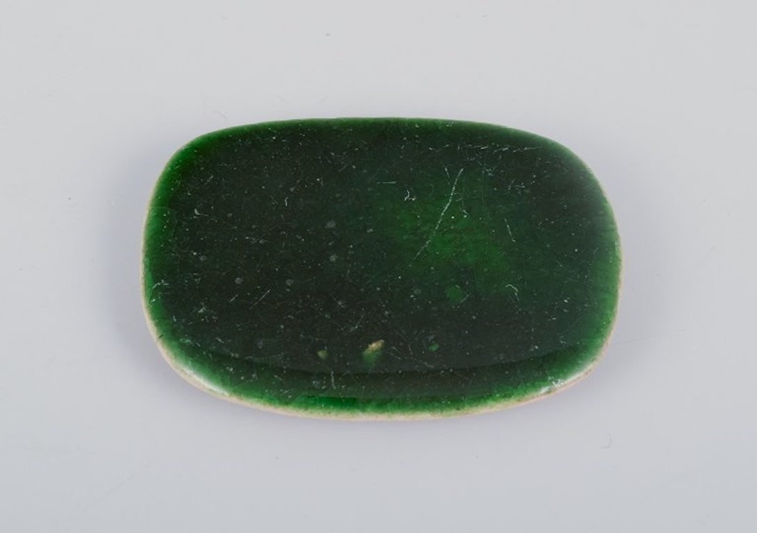 Ole Bjørn Krüger, Danish sculptor and ceramicist. Five unique brooches in glazed stoneware - 6