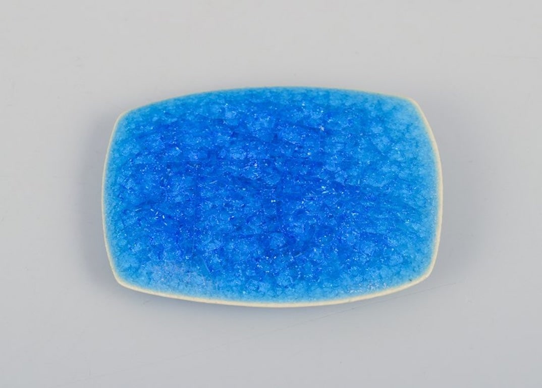 Ole Bjørn Krüger, Danish sculptor and ceramicist. Five unique brooches in glazed stoneware - 8