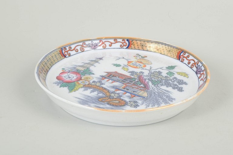 Rörstrand Japan, Sweden. Round faience tray with polychrome decoration in an orientalist - 2