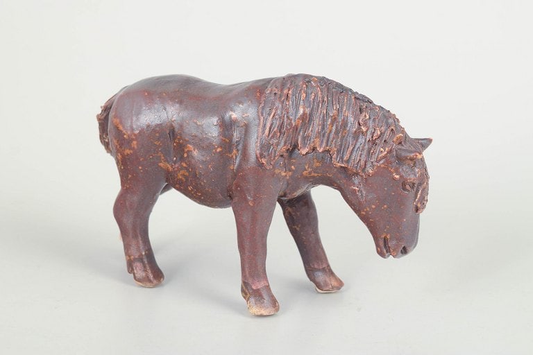 Nils-Erik Zetterström, Sweden. Ceramic pony figure with a dark brown glaze. Approx. 1970s. - 2