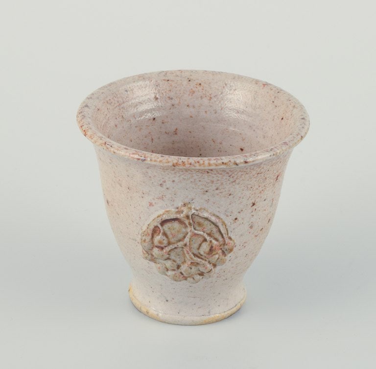 Bente Hansen (born 1943), Danish ceramic artist. Unique ceramic vase. Glazed in sandy tones. - 2