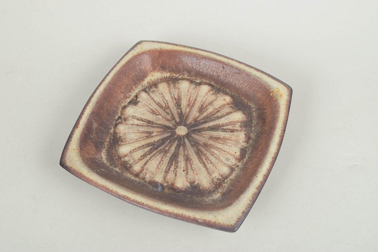 Marianne Starck for Michael Andersen, Denmark. Bornholm, stoneware dish with relief decoration and - 2