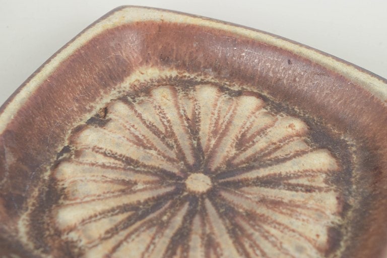 Marianne Starck for Michael Andersen, Denmark. Bornholm, stoneware dish with relief decoration and - 3