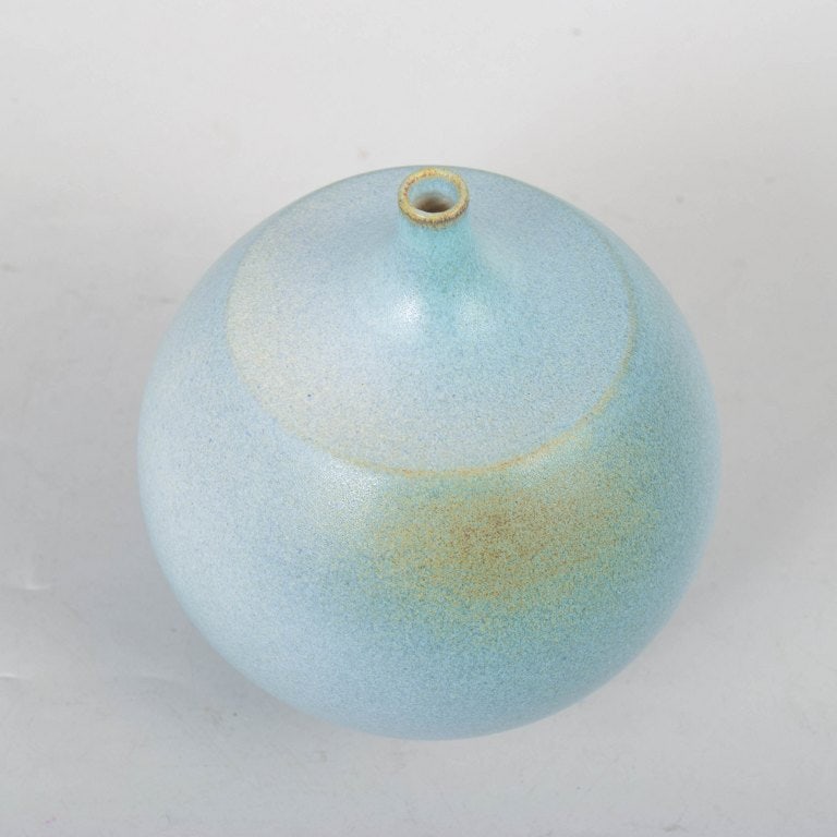 Unique Swedish studio spherical pottery vase with turquoise-blue glaze, signed BS. Approx. 1980s. - 2