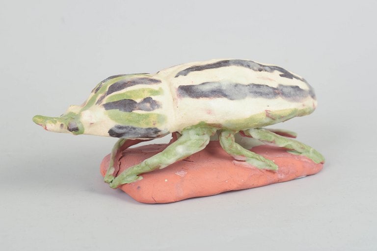 Nils-Erik Zetterström, Sweden. Ceramic insect figure with light glaze. Approx. 1970s.: Nils-Erik Zetterström, insect figure. Unique ceramic sculpture depicting an insect executed in stoneware with light glaze decorated with green and darker tonal accents. The figure is modelled in