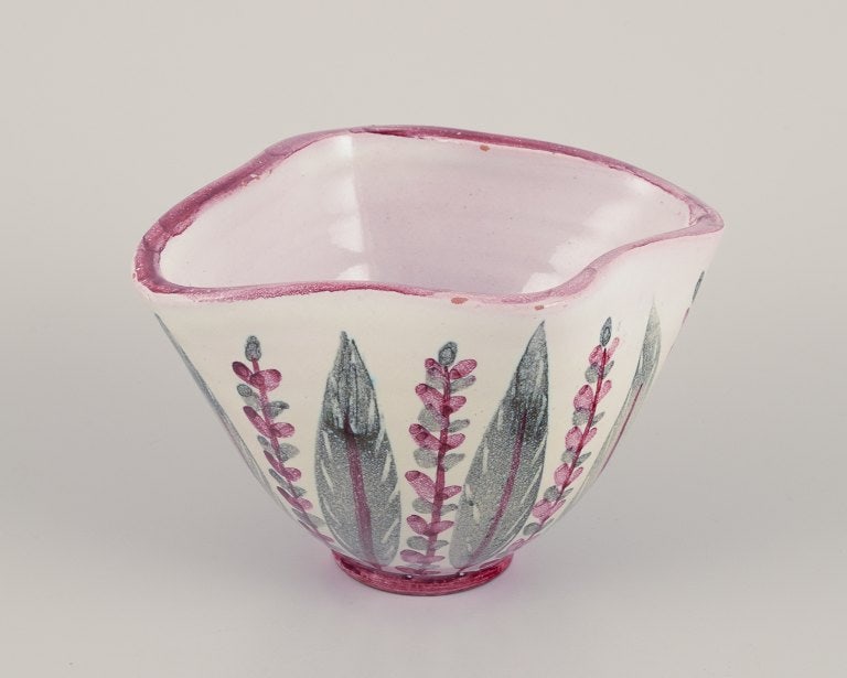 Laholm, Sweden. Two small ceramic bowls. Hand-decorated. - 2