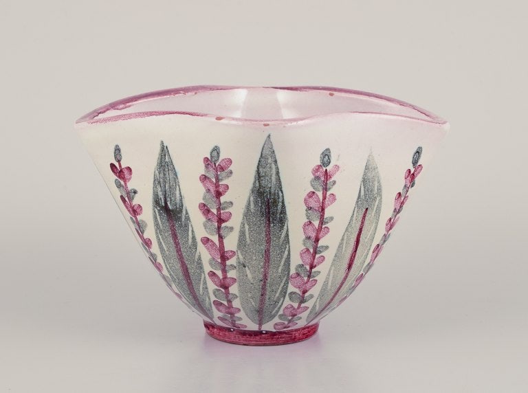Laholm, Sweden. Two small ceramic bowls. Hand-decorated. - 3