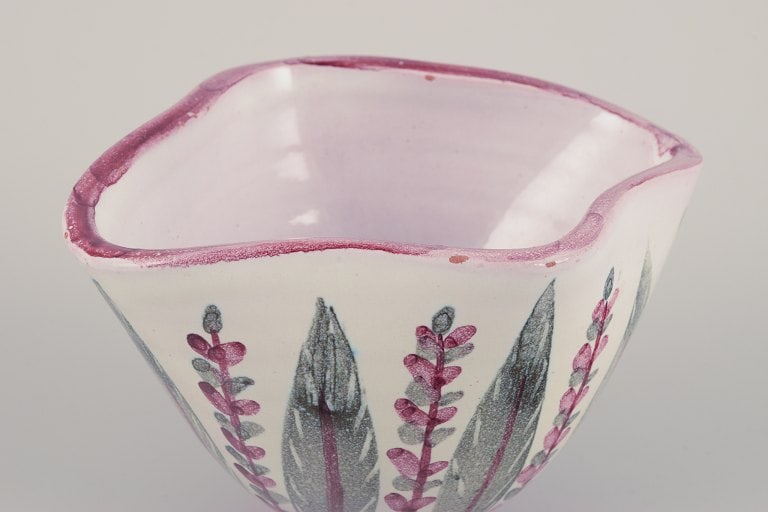 Laholm, Sweden. Two small ceramic bowls. Hand-decorated. - 4