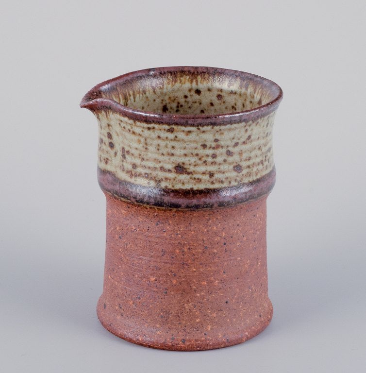 Mogens Nielsen, Nysted / Stouby Keramik, and others. Five pieces of handmade ceramic in shades of - 3