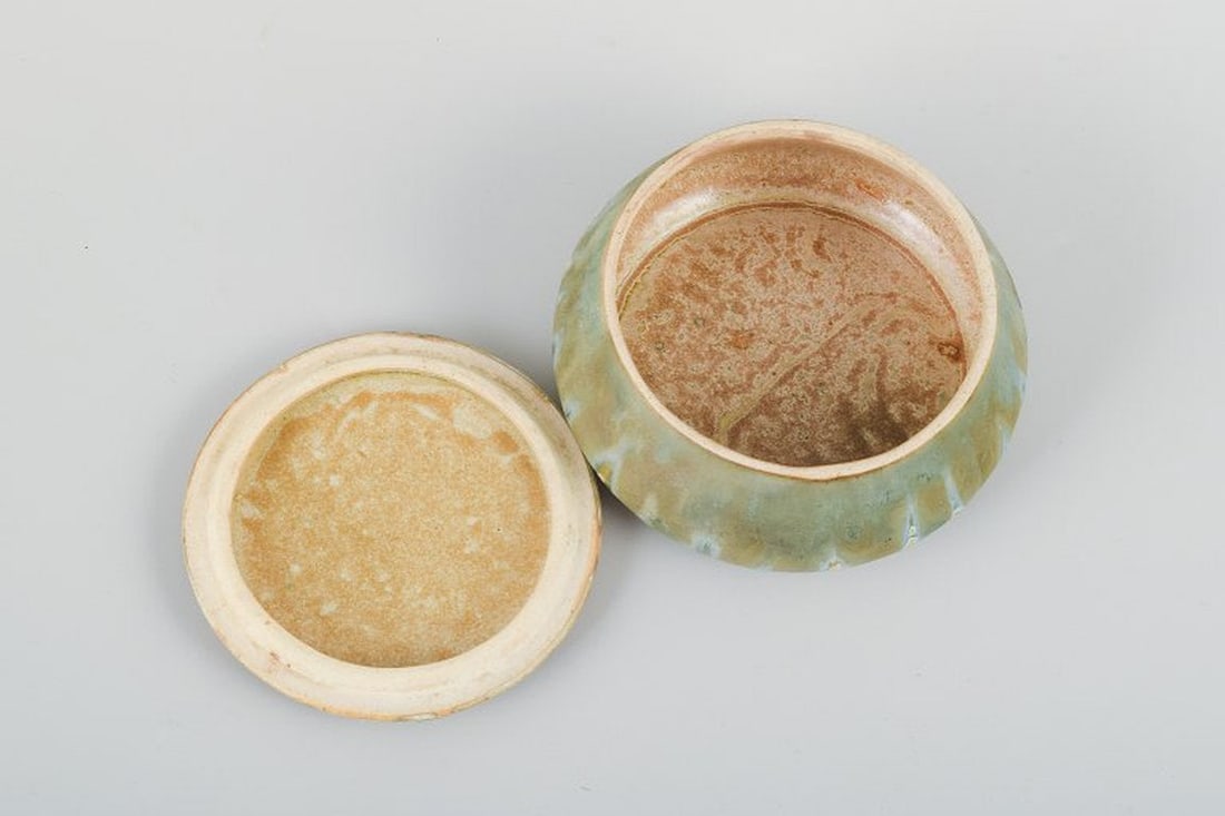 Denbac, Belgium. Lidded jar in glazed ceramic. 1940s. - 4