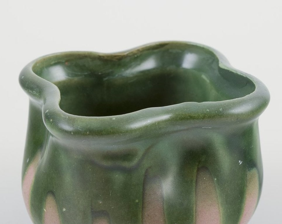 Kähler, Denmark. Small Art Nouveau ceramic plant pot. Approximately 1910s. - 5