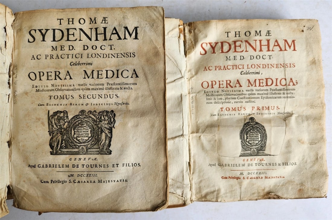 1723 MEDICAL TREATISE on ARTHRITIS & PODAGRA 2 volumes ANTIQUE vellum binding - 2