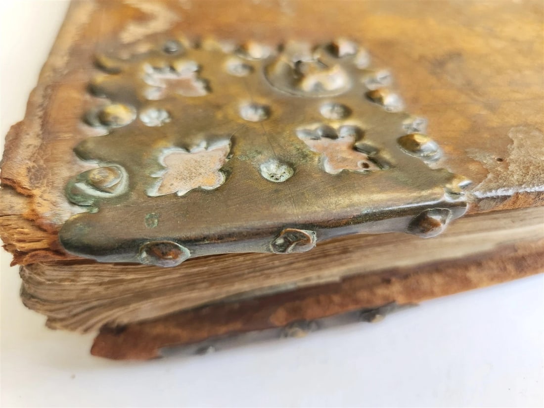 16-17th CENTURY ANTIPHONARY MANUSCRIPT antique FOLIO 92 pp. AMAZING BINDING - 5