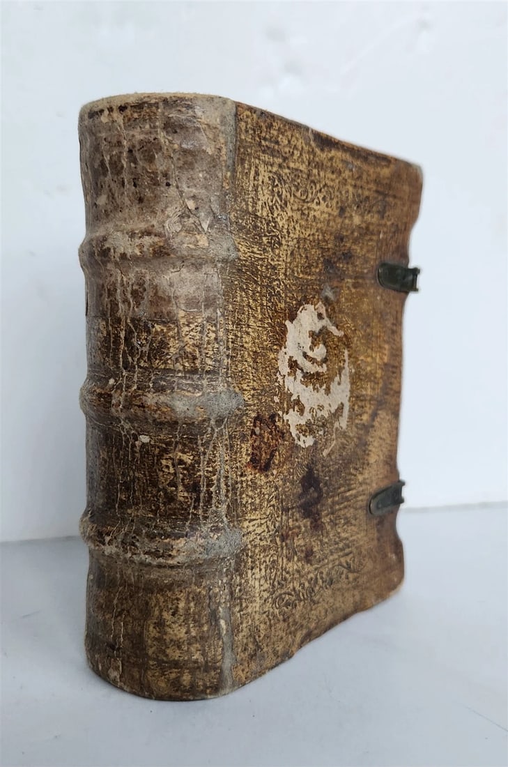 1588 THEOLOGY antique ILLUSTRATED w/ 93 WOODCUT ENGRAVINGS PIGSKIN BINDING: Title: 1588 THEOLOGY antique ILLUSTRATED w/ 93 WOODCUT ENGRAVINGS PIGSKIN BINDING Description: Verepaeus (Vereept), S. Catholicum precationum selectissimarum enchiridion. Ex sanctorum Patrum, et illlu