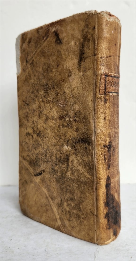 1785 HORACE POETRY antique VELLUM BOUND: Title: 1785 HORACE POETRY antique VELLUM BOUND Description: HORACE Q. HORATII FLACCI VENUSINI Latinorum Lyricorum facile principis POEMATA OMNIA Augusta Tautinorum, 1785 Size 3.5 by 6 inches Text in