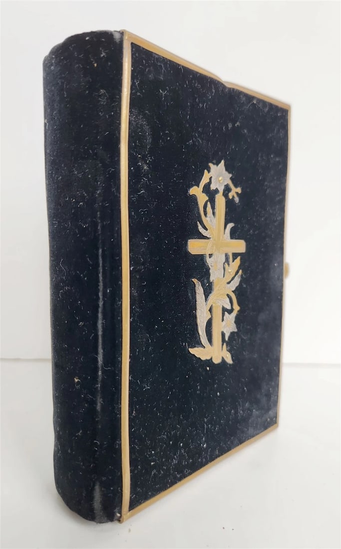 1905 HYMNAL in GERMAN antique DECORATIVE VELVET BINDING w/ METAL ORNAMENT - 2