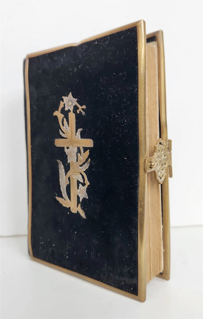 1905 HYMNAL in GERMAN antique DECORATIVE VELVET BINDING w/ METAL ORNAMENT - 4