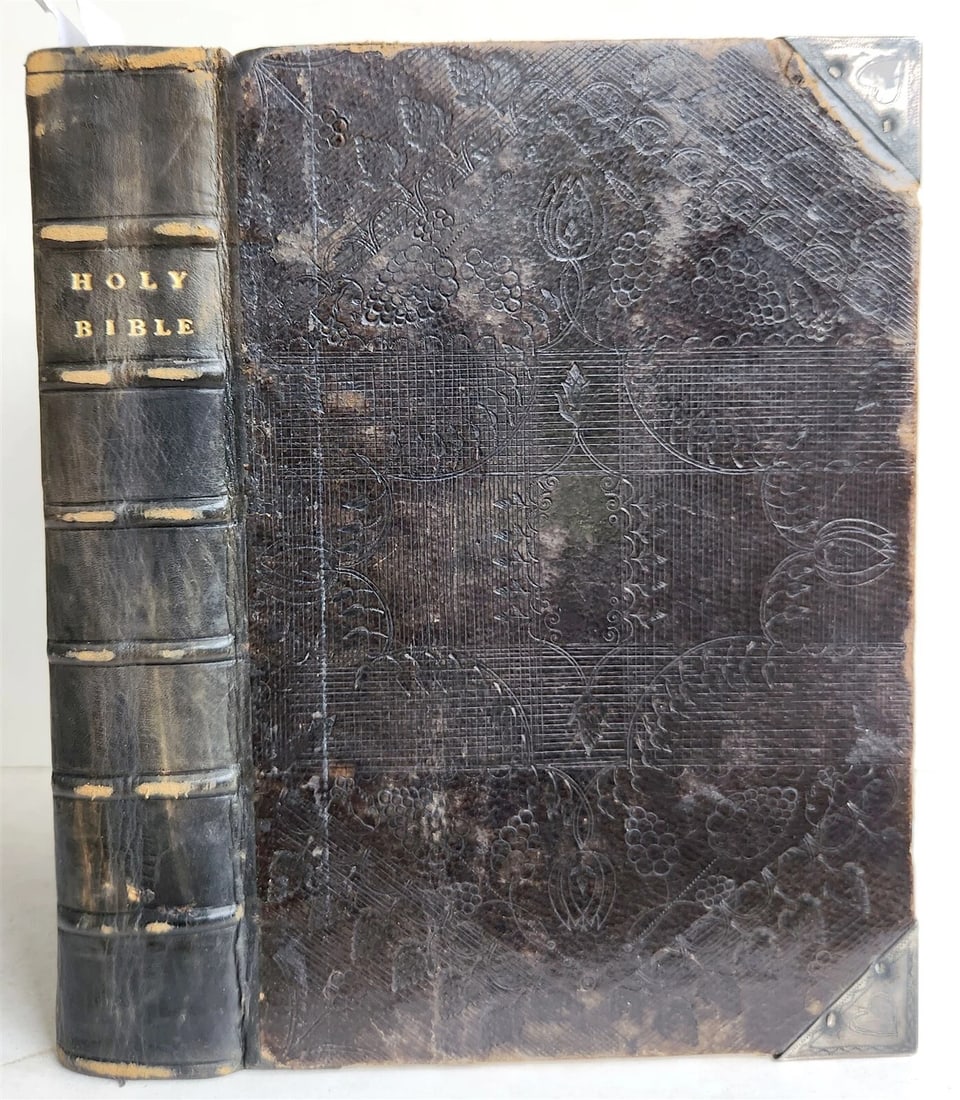 1660 BIBLE in ENGLISH OLD & NEW TESTAMENT antique BINDING w/ SILVER CORNERS - 2
