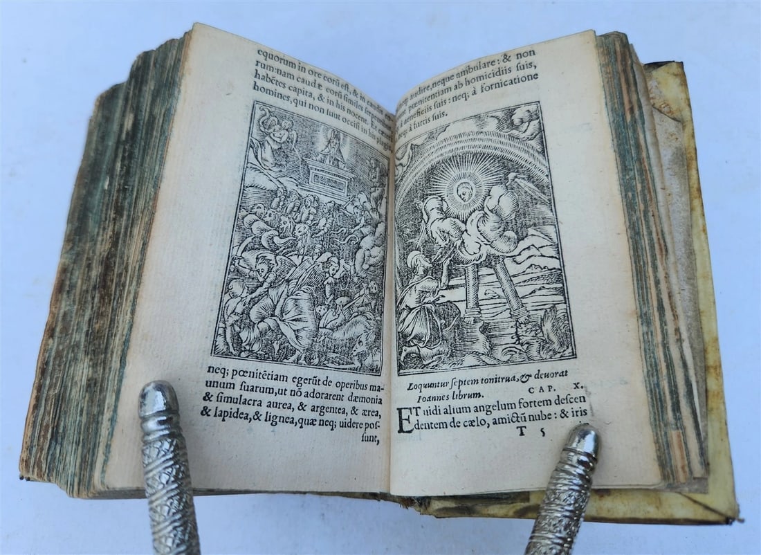 1551 BIBLE in LATIN ILLUSTRATED w/ 108 WOODCUTS antique RARE pocket size VELLUM (1 of 20)