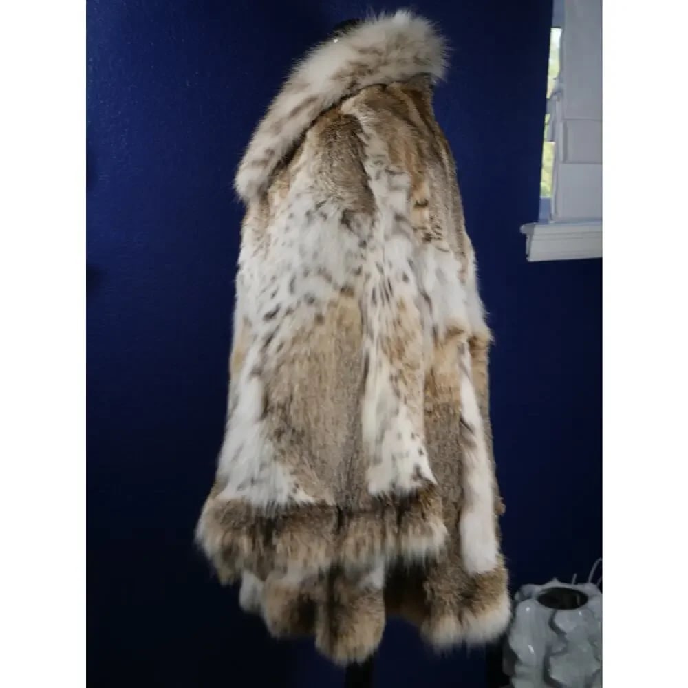 Gorgeous Spotted Lynx Bobcat Fur Coat Poncho Cape Jacket - 3