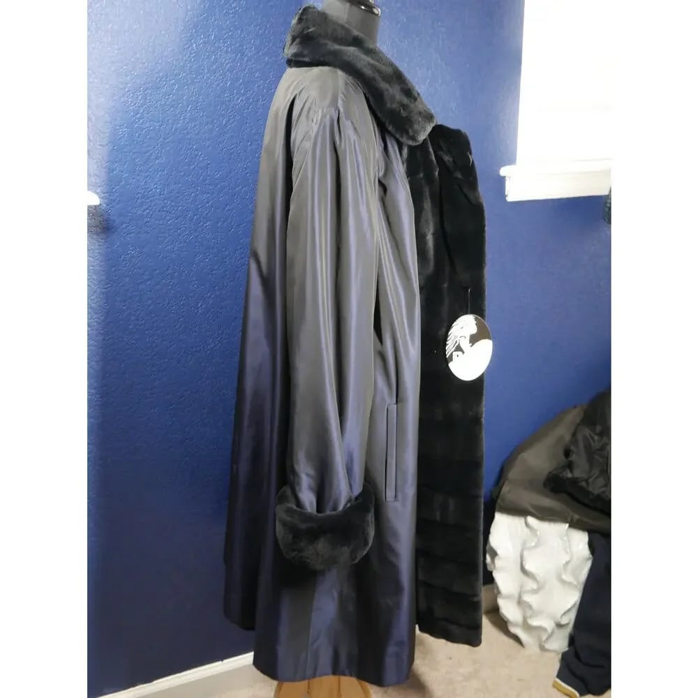 Gorgeous Unisex Dark Navy Sheared Mink Reversible Fur Coat Jacket - 12