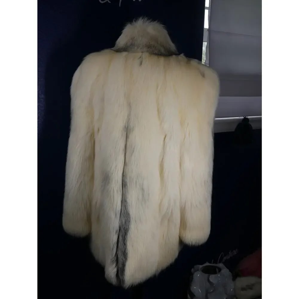 Beautiful Pearl Platinum Fox Fur Coat Jacket & matching hat! - 3