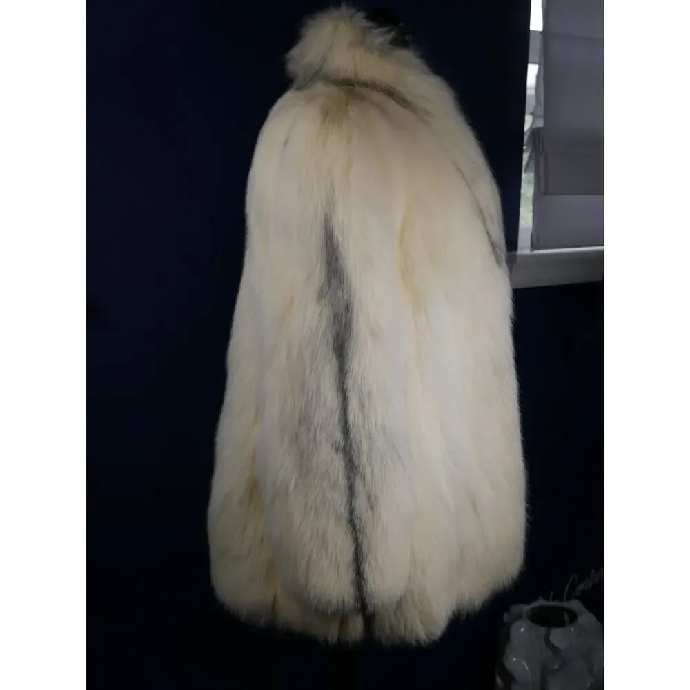 Beautiful Pearl Platinum Fox Fur Coat Jacket & matching hat! - 4