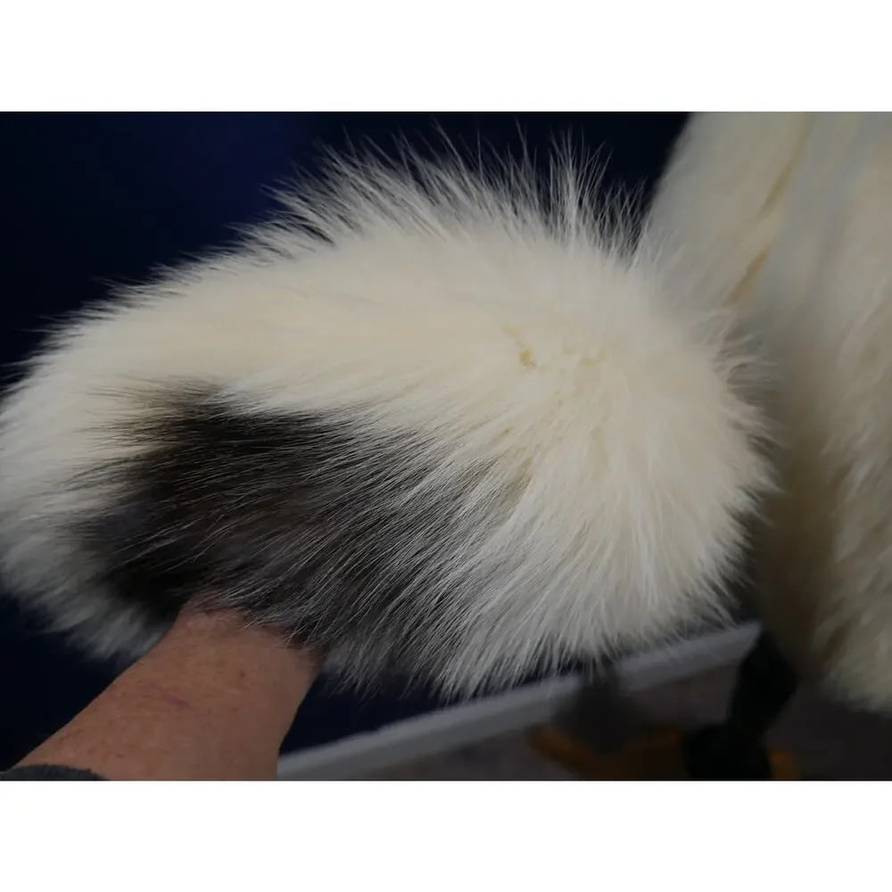 Beautiful Pearl Platinum Fox Fur Coat Jacket & matching hat! - 5