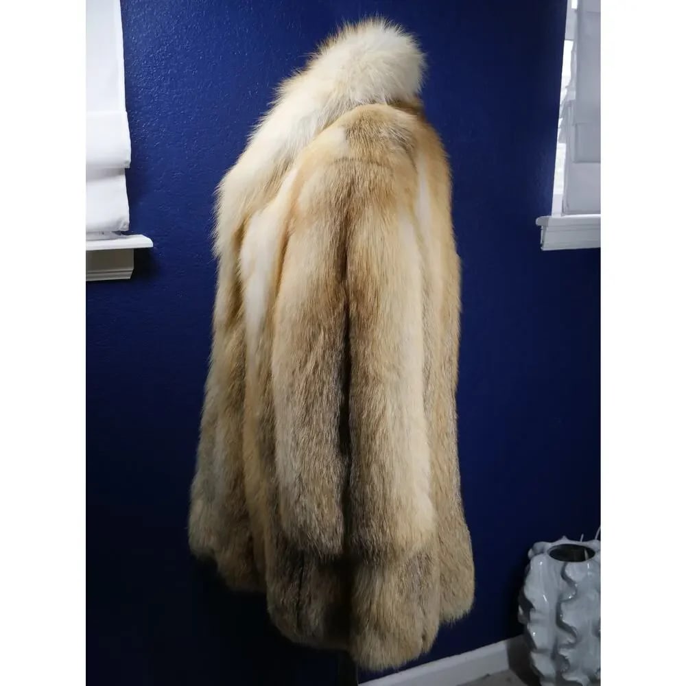 Stunning Golden Island Fox Fur Stroller Coat Jacket - 2