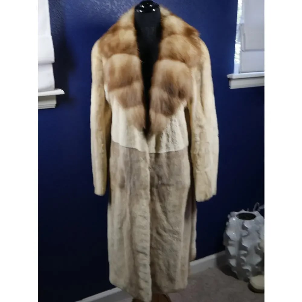 Stunning Laser Sheared Female Mink & Stone Marten Sable Fur Coat Jacket - 2
