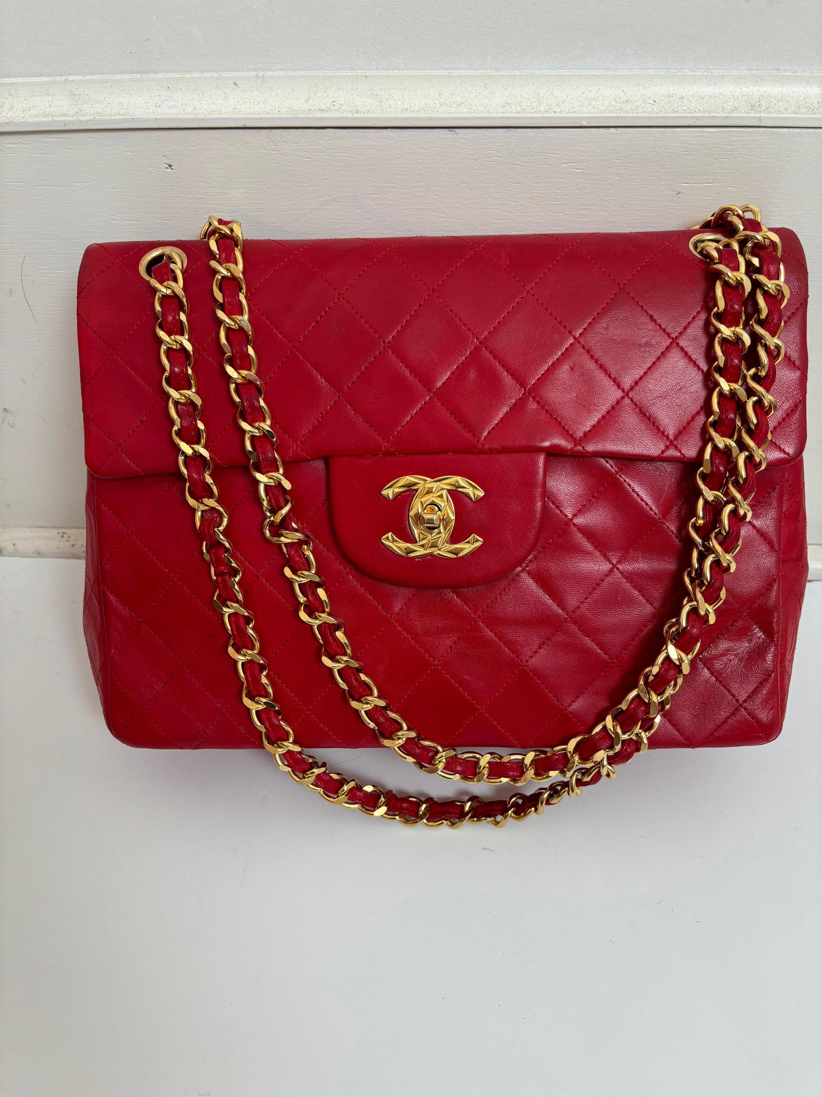 Chanel Vintage 1980s Large Quilted Lambskin Crossbody Bag with CC Lock - 9