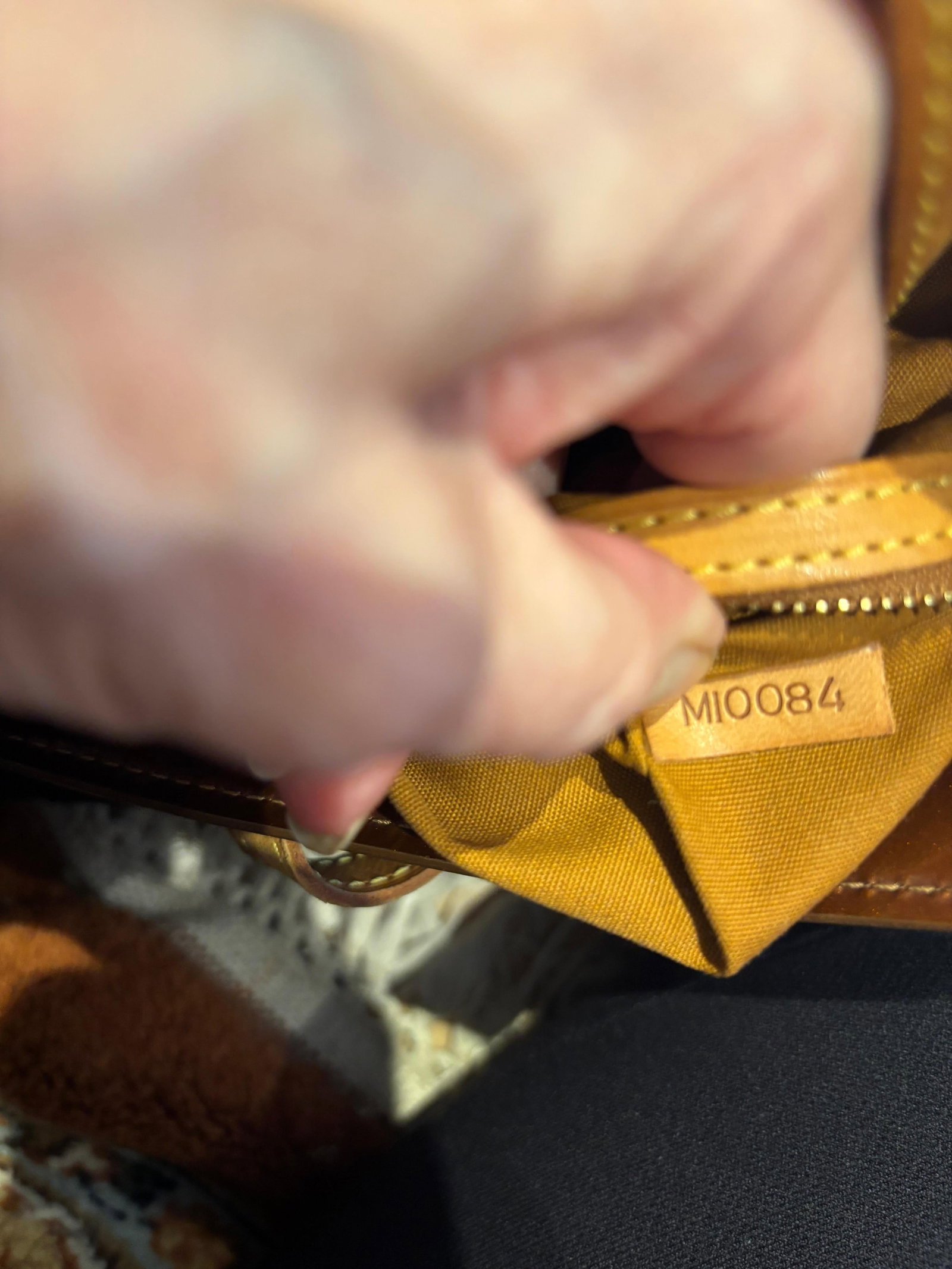 Louis Vuitton 2004 (MI0084) Bronze Monogram Vernis PM Tote Bag - 10