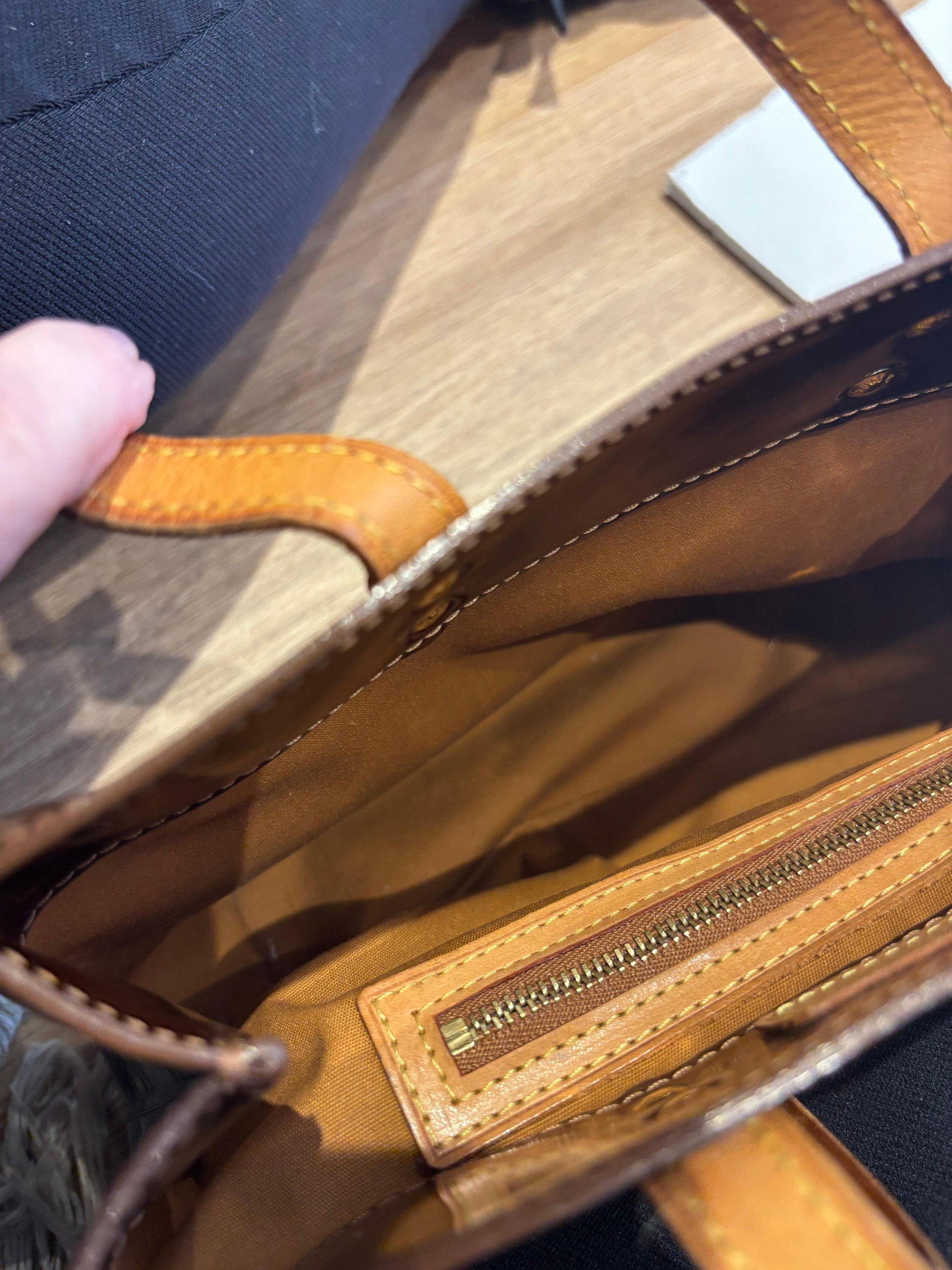 Louis Vuitton 2004 (MI0084) Bronze Monogram Vernis PM Tote Bag - 11