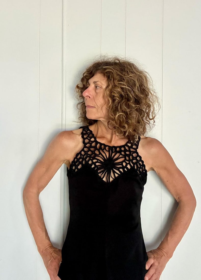 Vintage 1970s Black Cut Out Lace Sleeveless Blouse Sz M: Black Cut out neckline Sleeveless Polyester Mid 1970s Stretchy Size: S-M, up to approx. US8-maybe some 10s. Please check measurements. Flat measurements, taken w/o stretching unless noted: Bust 16 to 