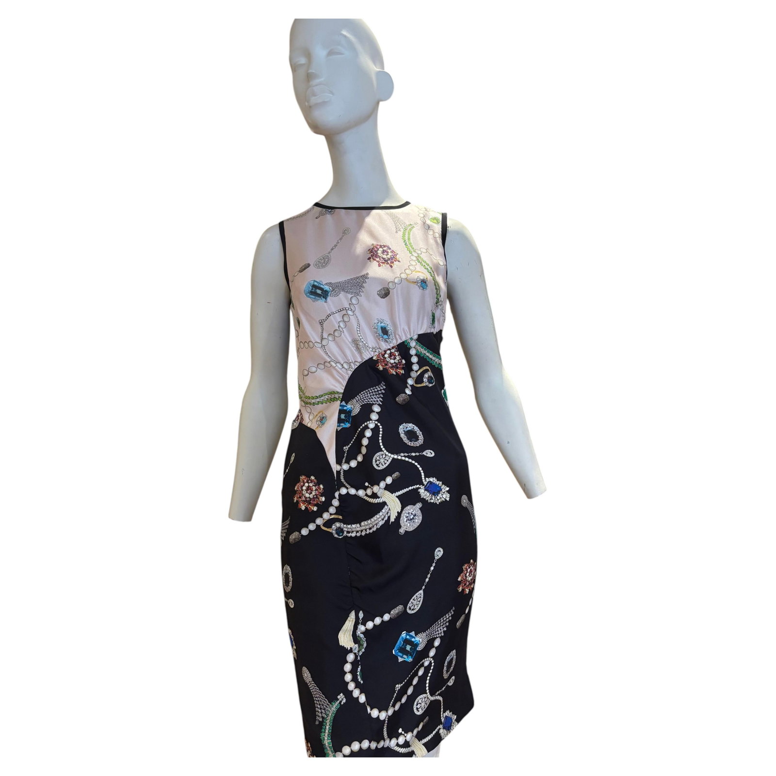 Peter Som Notable Silk Dress from His Pre-Fall 2012 Collection Size 4: Title:Peter Som Notable Silk Dress from His Pre-Fall 2012 Collection Size 4 Description:This Peter Som silk dress from his pre-fall 2012 collection, made its appearance on the runway. The sleeveless s