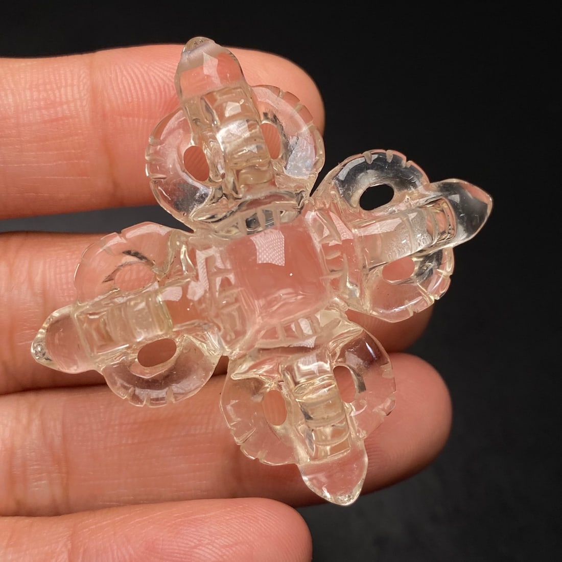 White Crystal Pendant - Pestle Xiangmo: Title: White Crystal Pendant - Pestle Xiangmo Origin: Chinese Date/Period: After1910 Materials: White Crystal Dimensions: 49(mm) 1.93(inches) Weight 0.04 lbs/19.1g Reserve: $150.00 Shipping: Domestic: