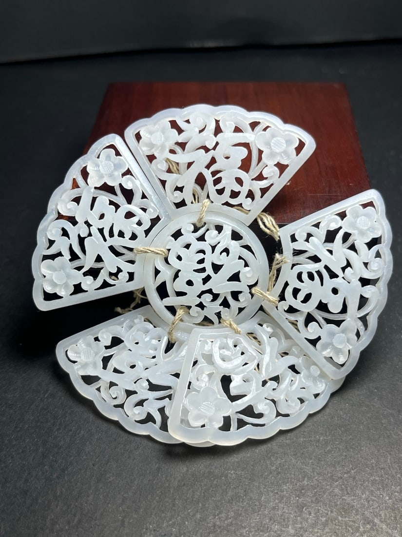 A Set Openwork White Hetian Jade Statue - 3