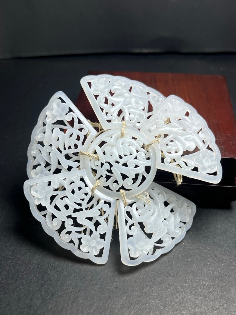 A Set Openwork White Hetian Jade Statue - 4