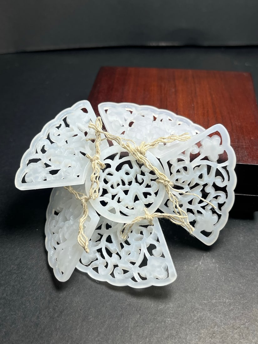 A Set Openwork White Hetian Jade Statue - 5