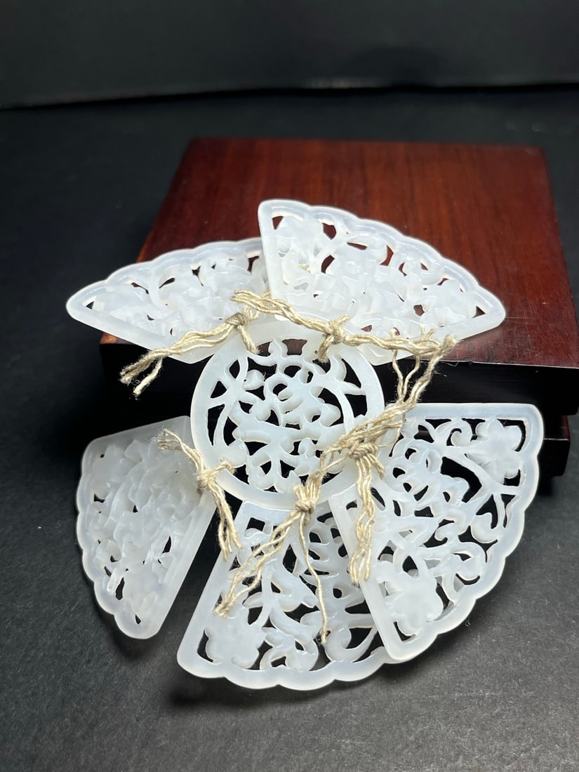 A Set Openwork White Hetian Jade Statue - 6