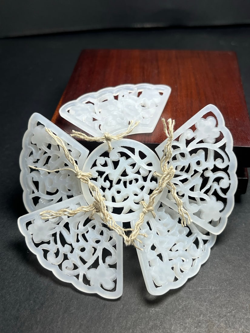 A Set Openwork White Hetian Jade Statue - 7