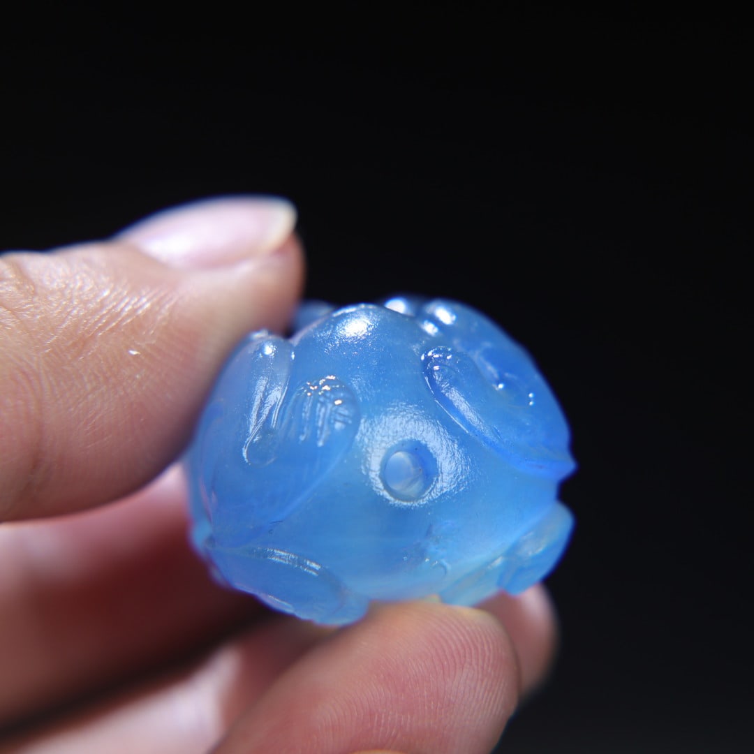 Natural Aquamarine Bear Eats Fish Pendant - 3