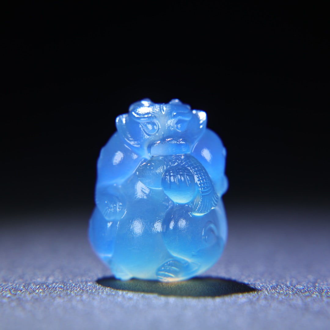 Natural Aquamarine Bear Eats Fish Pendant - 4