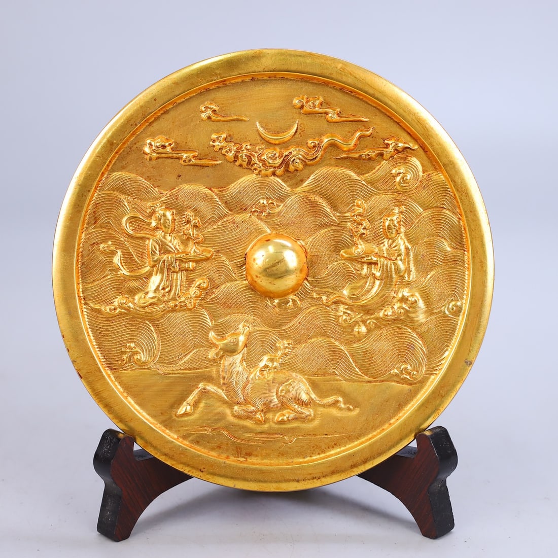Vintage Gilt Gold Bronze Mirror: Title: Vintage Gilt Gold Bronze Mirror Origin: Chinese Date/Period: After1880 Materials: Gilt Gold Bronze Dimensions: 145(mm) 5.71(inches) Weight 2.09 lbs/950g Reserve: $399.00 Shipping: Domestic: Shi