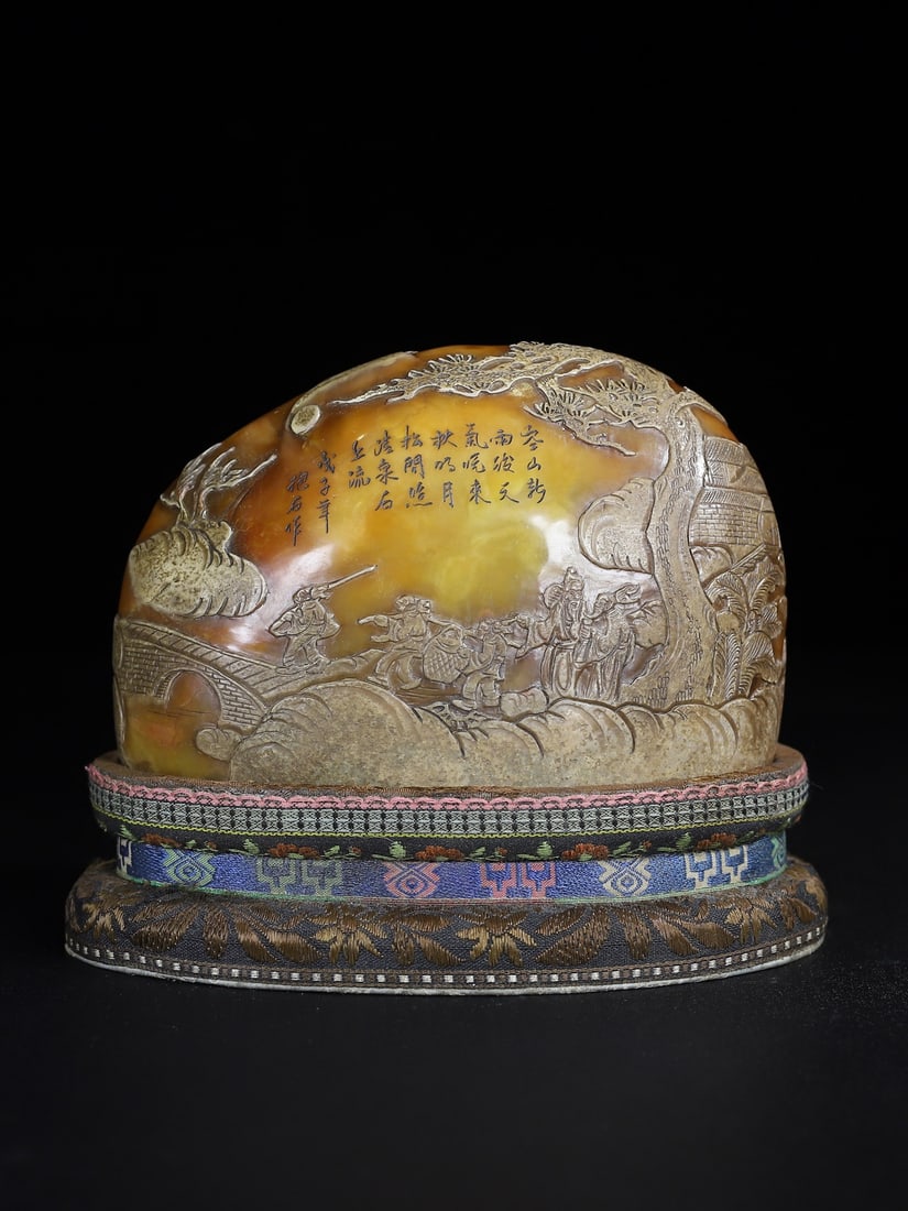 Vintage Shoushan Soapstone Hand-Carved Sages Seal Statue w Box: Title: Vintage Shoushan Soapstone Hand-Carved Sages Seal Statue w Box Origin: Chinese Date/Period: After1850 Materials: Shoushan Soapstone Dimensions: 105x150x70(mm) 4.13x5.91x2.76(inches) Weight 3.75
